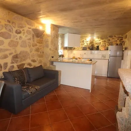 Petra's House Geres